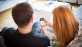 Nová služba pre smartfóny vám ukáže, kto je pri vašich dverách Nová služba pre smartfóny vám ukáže, kto je pri vašich dverách