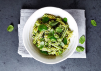 Fusilli s pestom z medvedieho cesnaku