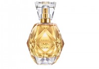 Staňte sa ikonou ženskosti s novým parfumom AVON Femme!