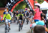 Oslavu cyklistiky poctilo slnko i dážď.