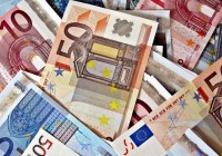 Priemerný Slovák má nasporených 5 232 eur, Švajčiar 157 450 eur a Kazach 406 eur.