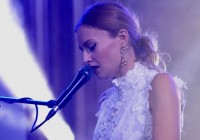 Najuznávanejší slovenský klavírny virtuóz Jozef Hollý predvedie svoju známu Piano Show.