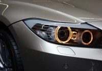 Nepodceňujte kontrolu svetlometov v zimnom období.