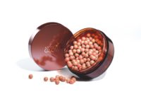 Podčiarknite svoje opálenie s novinkami dekoratívnej kozmetiky od AVONu!