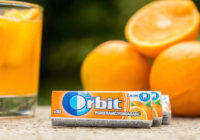 Orbit v lete láka novou príchuťou šťavnatých pomarančov.